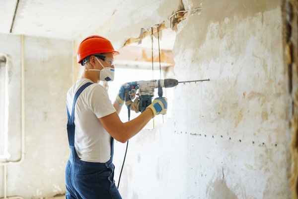 Naviguez facilement dans les tarifs des artisans en 2025