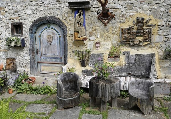 Comment aménager un salon de détente bas dans votre jardin ?